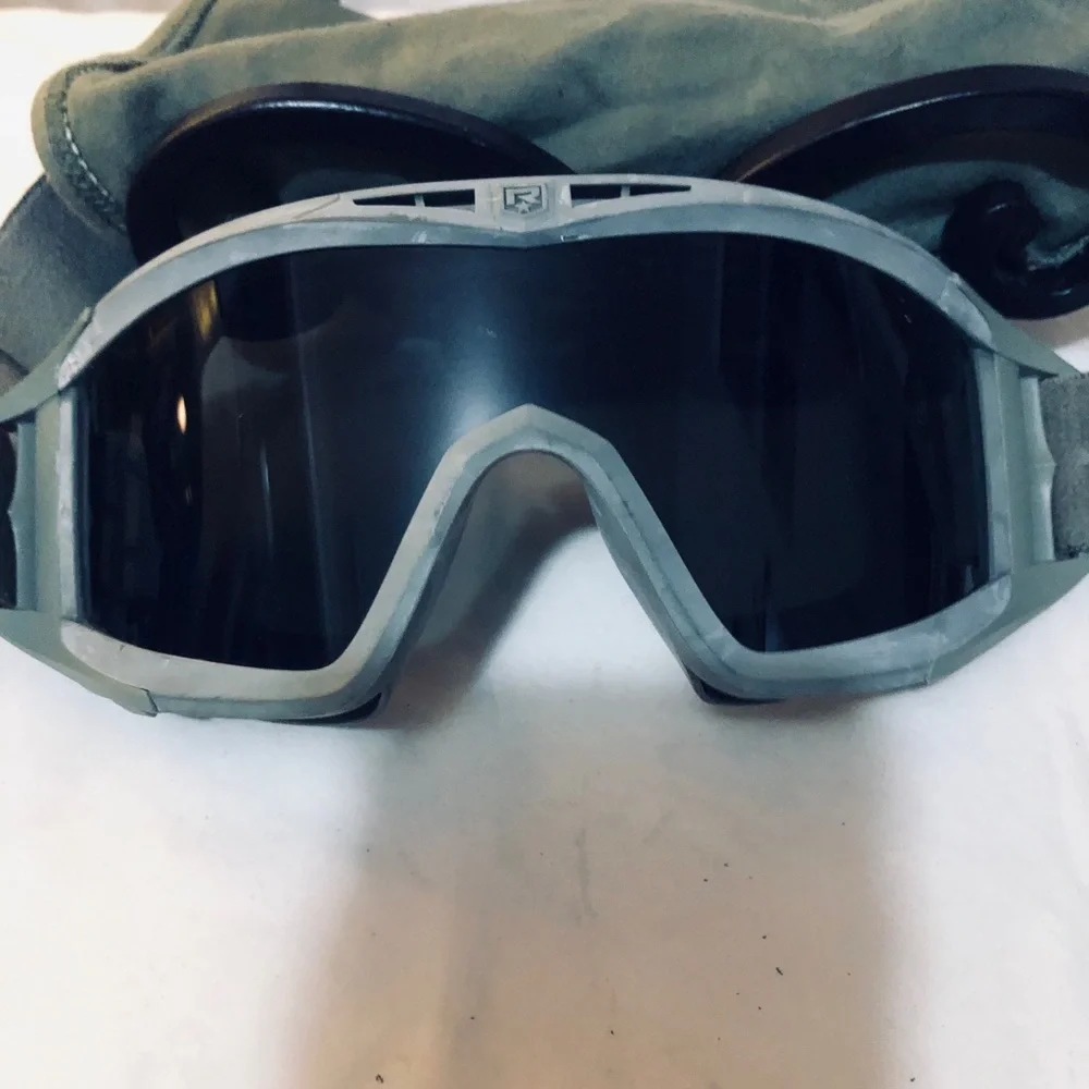 Revision Locust Gray Desert Goggles